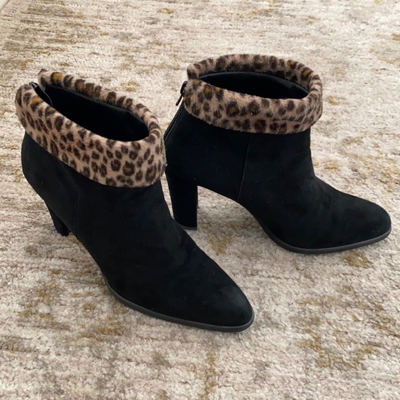 Bandolino Black Suede Leopard Print Pointed Toe Ankle Boots Booties Size 7 - Picture 1 of 8